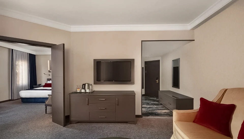 هتل گرند جواهر کانونشن سنتر استانبول